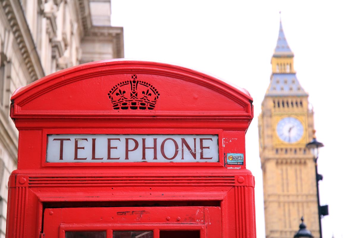 cabina telefonica rosie tipic britanica