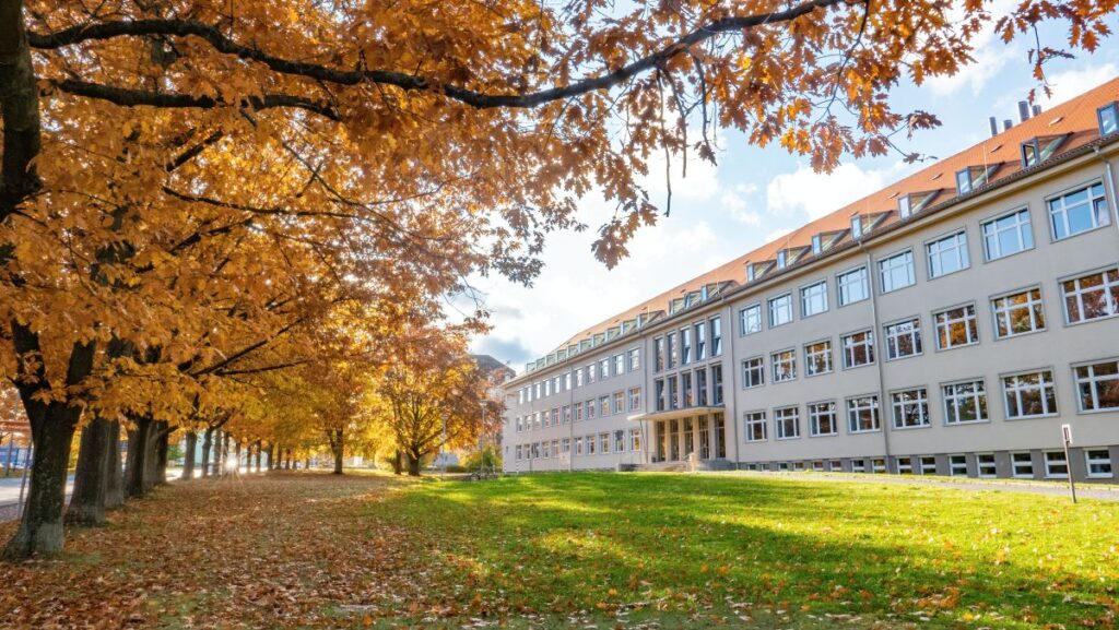 camin studentesc in campus la Universitatea Freiburg, Germania